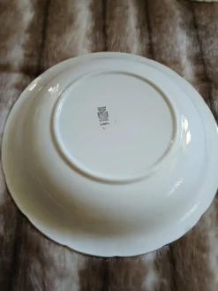 3 plats anciens en porcelaine
