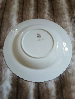 3 plats anciens en porcelaine