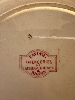 Plat Sarraguemines & Digoin - modèle Favori