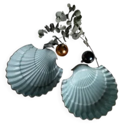 Plats coquillages en porcelaine.