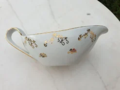 Plats de service et soupière en porcelaine de luxe de la compagnie nationale