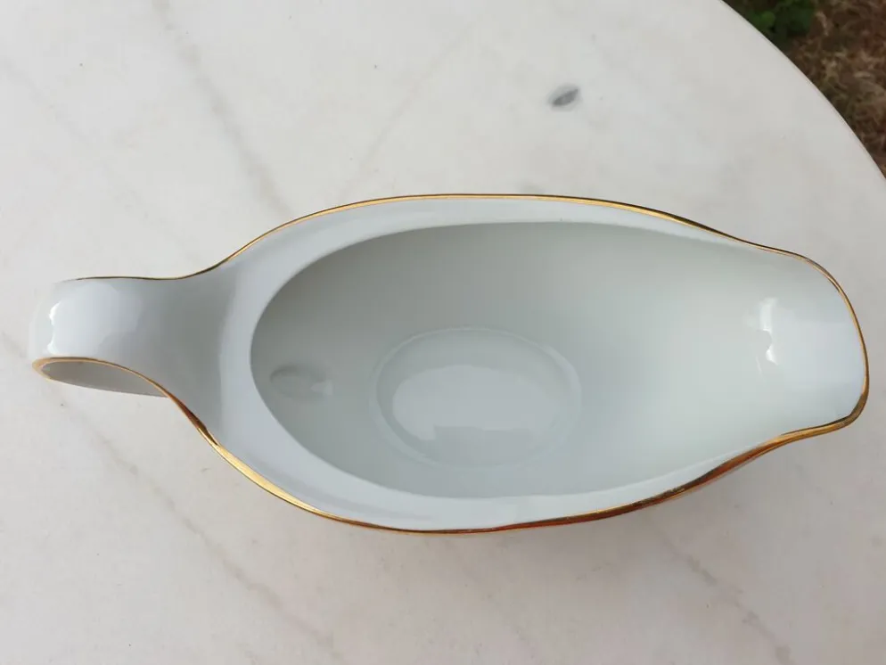 Plats de service et soupière en porcelaine de luxe de la compagnie nationale