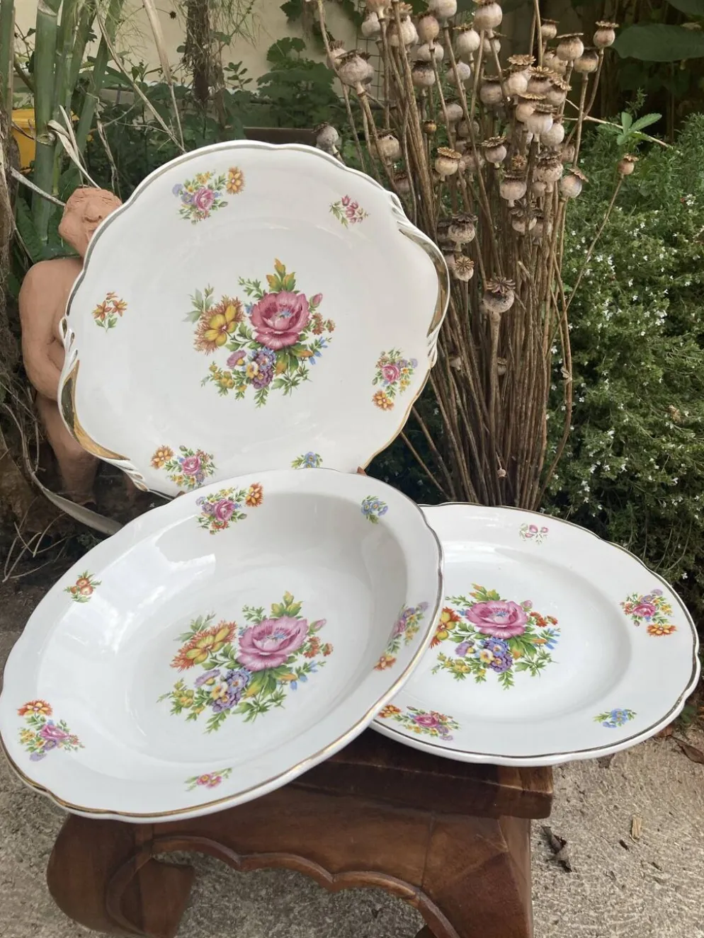 Plats de service ronds Digoin Sarreguemines charme d’antan