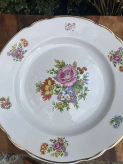Plats de service ronds Digoin Sarreguemines charme d’antan