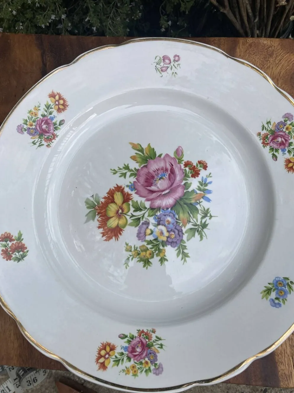 Plats de service ronds Digoin Sarreguemines charme d’antan
