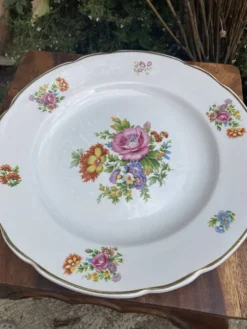 Plats de service ronds Digoin Sarreguemines charme d’antan