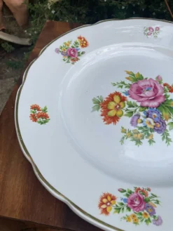 Plats de service ronds Digoin Sarreguemines charme d’antan