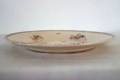 2 plats de service terre de fer Gien modèle Mai vers 1900