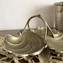 Plat serviteur art nouveau en métal argenté