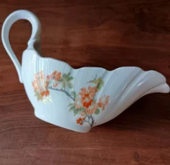 3 plats motif fleurs, porcelaine Leclair Limoges France