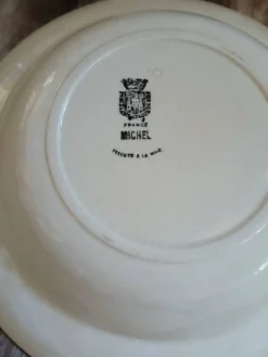 2 plats ronds anciens "Michel " de Gien