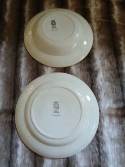 2 plats ronds anciens "Michel " de Gien