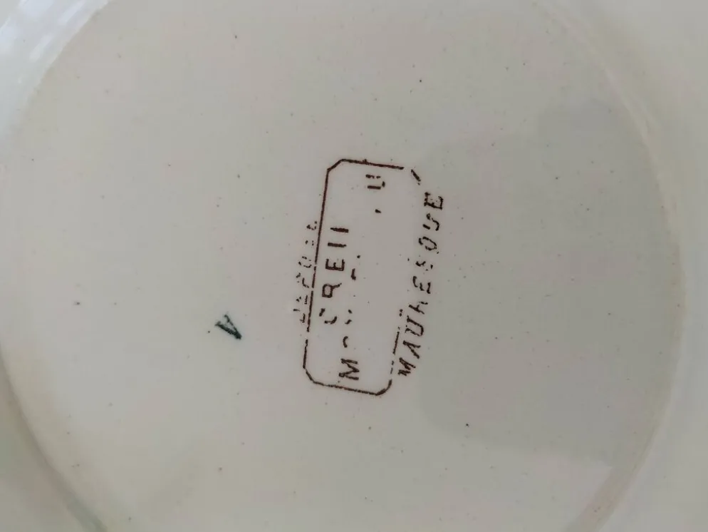 Plat sur piédouche Creil & Montereau Mauresque bleu brun