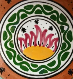 Plat sur piédouche xl signé. cité des potiers Safi au Maroc