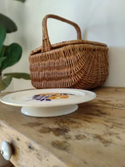 Plat sur pied vintage en faïence Moulin des Loups modèle Roubaix