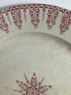 Plat, terre de fer, collection Annam de Gien
