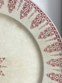 Plat, terre de fer, collection Annam de Gien