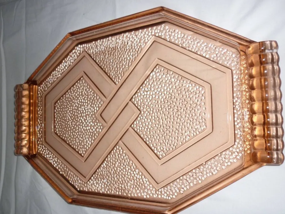 Plat transparent en verre rose art-déco