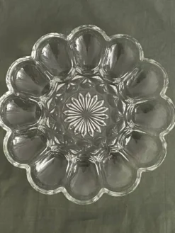 Plat à œufs en verre