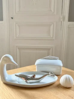 Plat zoomorphe canard en porcelaine