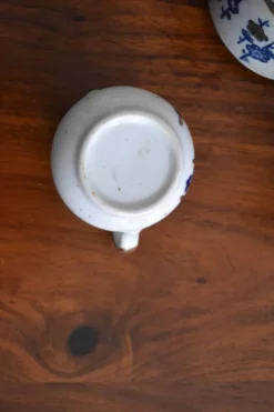 Poà lait en grès motif japonisant