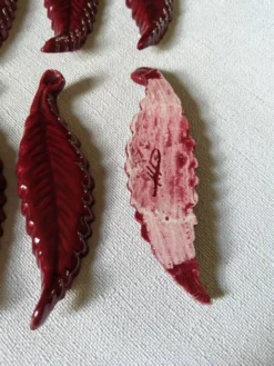 Porte-couteau en céramique artisanal feuille décoration campagne bohème