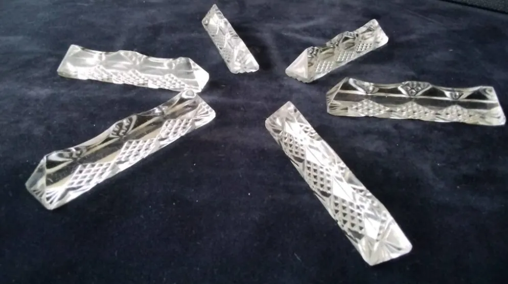6 Porte couteaus forme triangulaire Cristal au Plomb