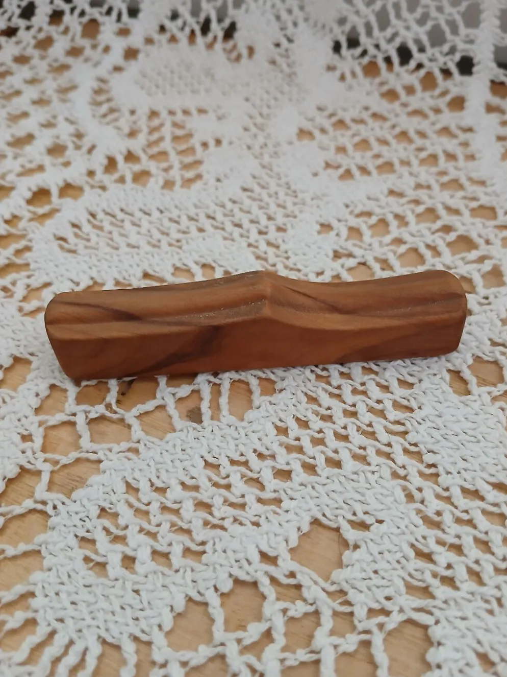12 porte-couteaux anciens en bois d'olivier