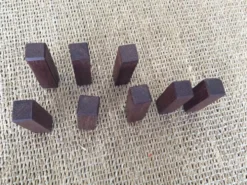 8 porte-couteaux en bois