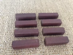 8 porte-couteaux en bois