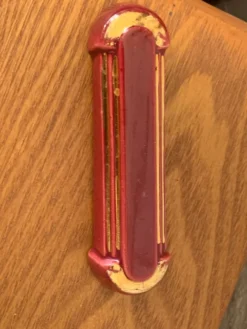 6 porte-couteaux en céramique émaillée bordeaux et liseré or art deco