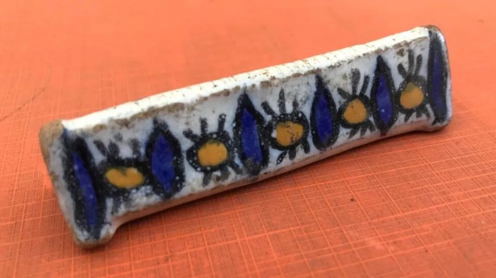 4 porte-couteaux en céramique émaillée Tunisienne de Nabeul, années 1920-1940