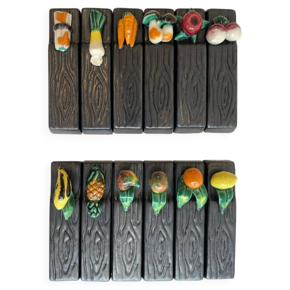 12 porte-couteaux en céramique style Vallauris
