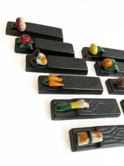12 porte-couteaux en céramique style Vallauris