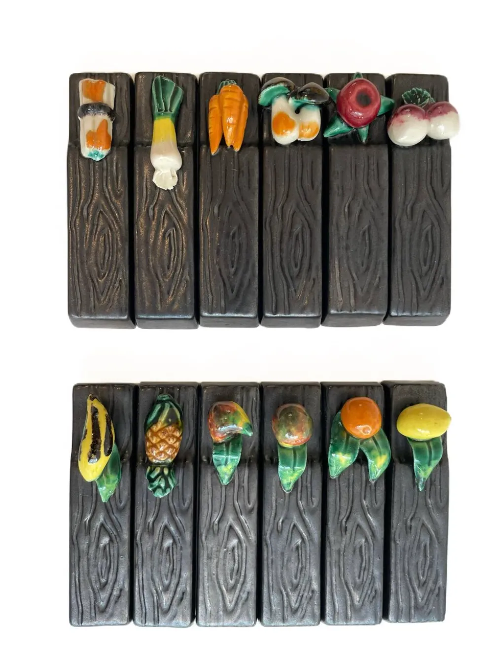 12 porte-couteaux en céramique style Vallauris