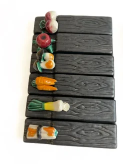 12 porte-couteaux en céramique style Vallauris