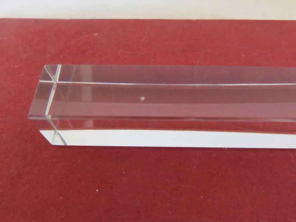 12 porte couteaux en cristal Baccarat, dans leur boite d'origine, 40-50
