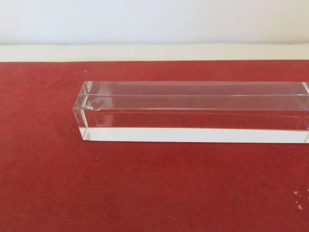 12 porte couteaux en cristal Baccarat, dans leur boite d'origine, 40-50