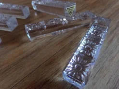 10 Porte-couteaux en cristal ciselé