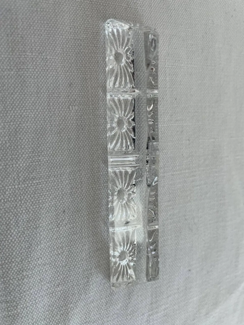 Porte-couteaux en cristal, Motif floral en relief, Art de la table vintage