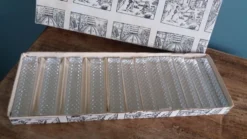 12 porte couteaux en cristal pointe de diamant dans leur boite, Hongrie