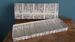 12 porte couteaux en cristal pointe de diamant dans leur boite, Hongrie