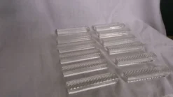 12 porte couteaux en cristal pointe de diamant dans leur boite, Hongrie