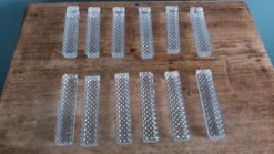 12 porte couteaux en cristal pointe de diamant dans leur boite, Hongrie