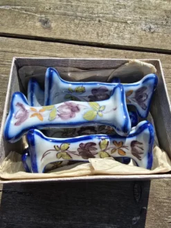 Porte couteaux en faience Robert Blin de Malicorne
