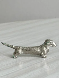 8 porte-couteaux en forme de chien teckel