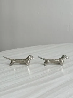 8 porte-couteaux en forme de chien teckel