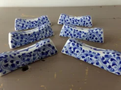 6 porte-couteaux en porcelaine bleue