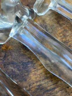 Porte-couteaux en verre
