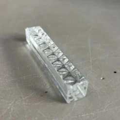 7 porte-couteaux en verre moulé